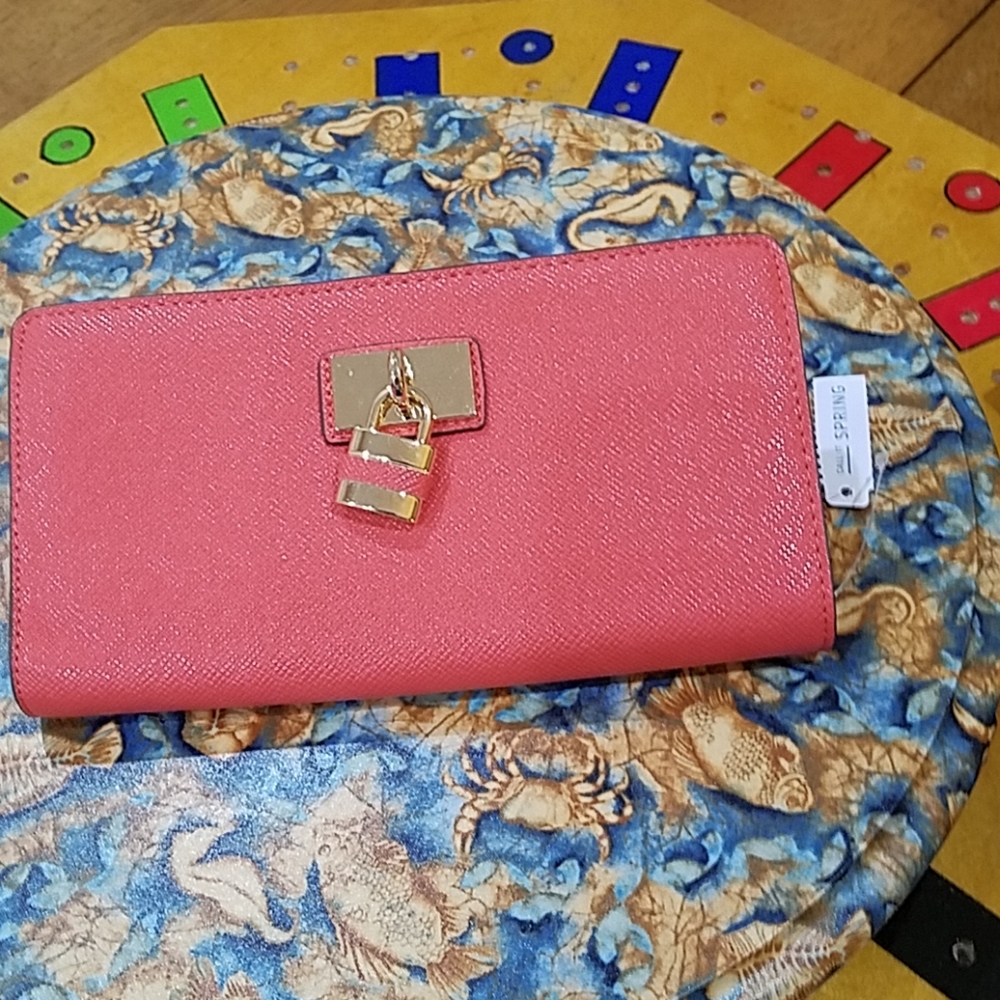 Purse - Picture 2 of 3